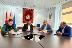 El subdelegado del Gobierno en Ciudad Real y el alcalde de Argamasilla de Calatrava abordan la seguridad ciudadana y refuerzan la colaboración institucional