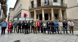 La Subdelegación del Gobierno en Ciudad Real guarda un minuto de silencio en memoria de Verónica, asesinada por violencia machista en Badajoz