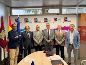 El Colegio de Ingenieros de Caminos y la FEMPCLM trabajan en un convenio para reforzar el apoyo técnico a los ayuntamientos de la región