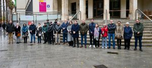 Adrián Fernández reclama “nuevas estrategias” para combatir de manera efectiva la violencia machista en el tercer minuto de silencio en una semana