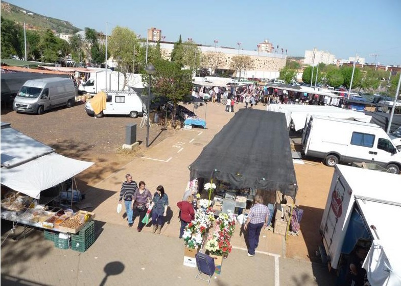 El Mercadillo de Puertollano se adelanta al viernes por la festividad de la Constitución