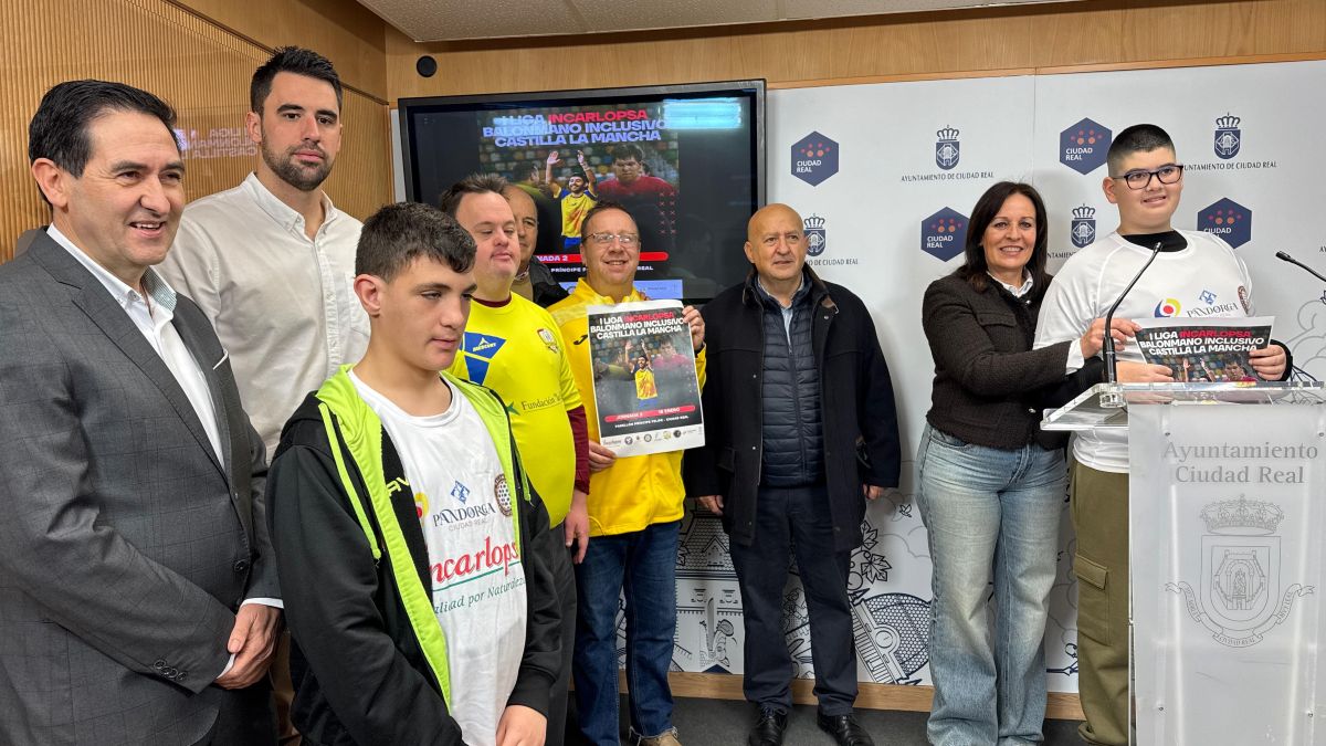 El balonmano inclusivo de la región se cita este domingo en el Pabellón Rey Felipe