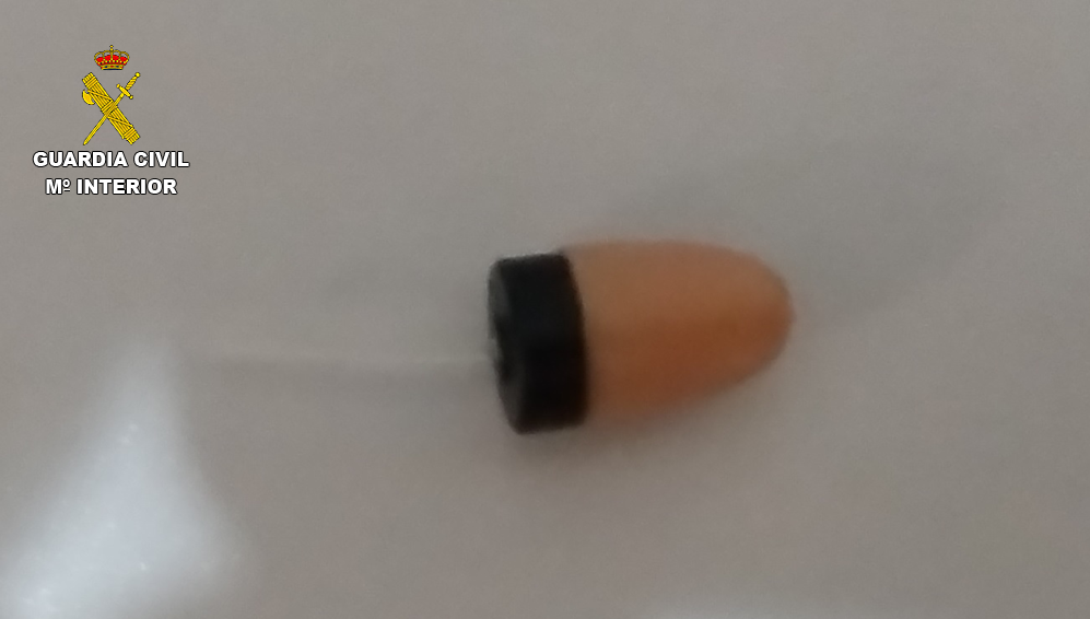 La Guardia Civil pilla en Puertollano a un aspirante utilizando un “kit de espía” en las pruebas del permiso de conducción