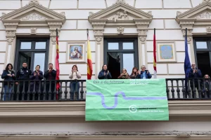 El Ayuntamiento de Alcázar y la AECC se unen para dar visibilidad a la lucha contra el cáncer