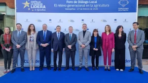 Martín, Page y Planas inauguran en Valdepeñas el foro europeo sobre el relevo generacional en la agricultura