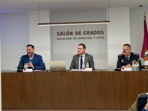El subdelegado del Gobierno inaugura las I Jornadas de Estudios Policiales en la Facultad de Derecho de la UCLM