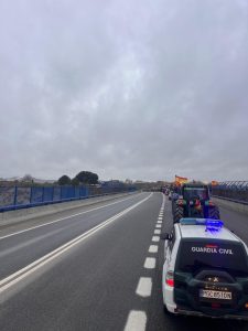 Las FCSE garantizan las seguridad de los 325 tractores que han atravesado las carreteras de Castilla-La Mancha hasta Madrid