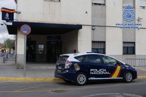 La Policía Nacional detiene en Ciudad Real a una cuidadora por maltratar habitualmente a la anciana que tenía a su cargo