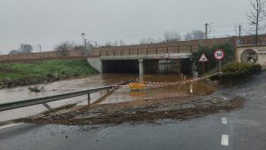 Hasta 19 carreteras permanecen cortadas en la provincia de Ciudad Real por desbordamientos y desprendimientos