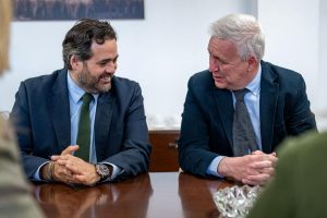 Núñez exige políticas urgentes y eficaces para proteger al queso manchego y al sector primario de Castilla-La Mancha