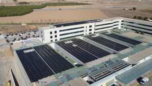 El Gobierno de Castilla-La Mancha impulsa la eficiencia energética de sus centros sanitarios con más de 26 millones de euros de inversión, cofinanciados a través de fondos FEDER