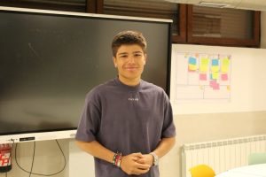 Diego Martínez, alumno del CIFP Virgen de Gracia, plantea la reapertura del antiguo «Burger King» como centro de ocio con recreativos