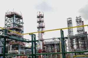 Repsol inicia la producción a gran escala de combustibles100% renovables en Puertollano