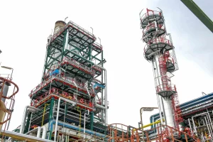 Repsol inicia la producción a gran escala de combustibles 100% renovables en Puertollano