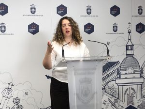 El PSOE denuncia opacidad e improvisación del Gobierno de Cañizares: tres hojas sin explicaciones para mover 2,6 millones