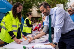 Núñez defiende que cuidar de la enfermería es clave para su proyecto de mejora de la gestión sanitaria de Castilla-La Mancha