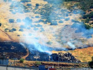 El alcalde de Puertollano advierte de que pegar fuego al monte es delito y pone en riesgo a población y personal de extinción