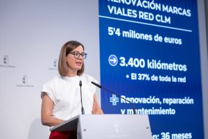 El Gobierno regional invertirá casi 5,4 millones de euros en renovar las marcas viales del 40 por ciento de la red de carreteras regional