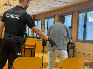 Reconoce haber abusado de su hijastra en Ciudad Real y suma una tercera condena por agredir a otras dos menores
