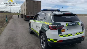 La Guardia Civil detiene al conductor de un camión por conducir en sentido contrario y bajo los efectos del alcohol