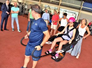 El Ayuntamiento de Puertollano compra una silla de ruedas deportiva todoterreno, a disposición de los clubes