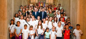 Valverde reafirma el compromiso de la Diputación con los niños ucranianos afectados por Chernóbil y la guerra