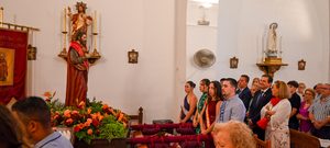 Valverde asegura en el día grande de Navalpino que el apoyo económico a los pueblos es importante, pero que también lo es acompañar a sus vecinos y celebrar sus tradiciones