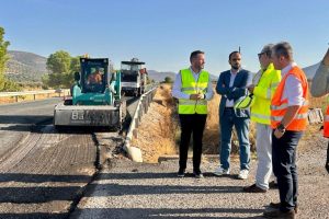El subdelegado del Gobierno visita las obras de emergencia en la N-401 a su paso por Fuente el Fresno
