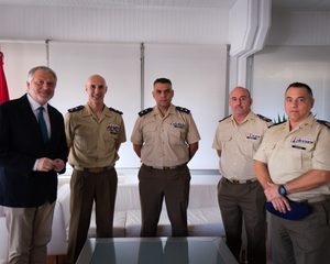 El alcalde de Ciudad Real recibe al próximo jefe del BHELA I con motivo del relevo al frente de la unidad