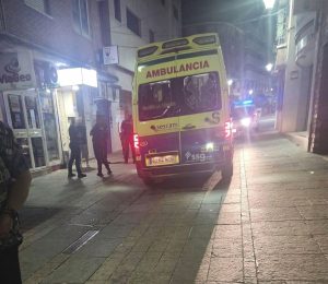 Vecinos de la calle Fuente, hartos de las molestias e inseguridad que genera un local