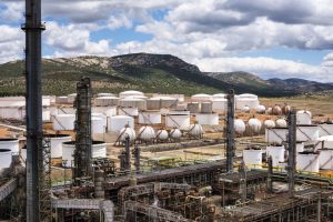 El sindicato STR prepara huelgas en Repsol al considerar «insuficiente» el Acuerdo Marco firmado con CCOO y UGT