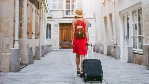 OCU insta a Booking a prevenir y solucionar estafas en alquileres turísticos